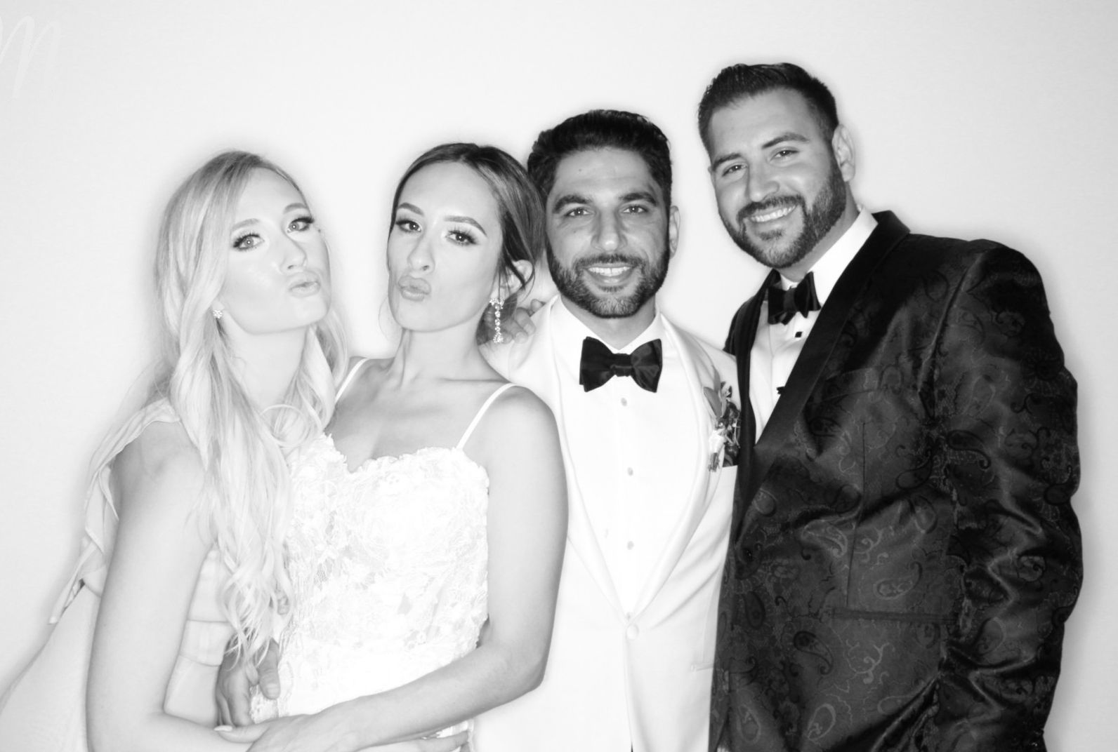 Classy Glam Booth - Kim Kardashian & Others