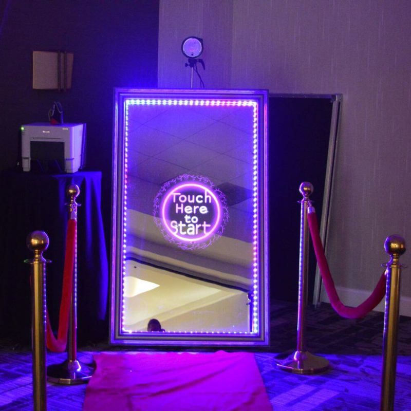 Mirror photo booth