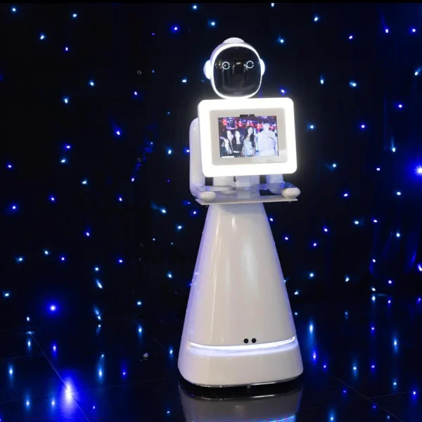 6D9B108E-B90C-44F3-84DC-8F8AF2008CE8 Robot Photo Booth